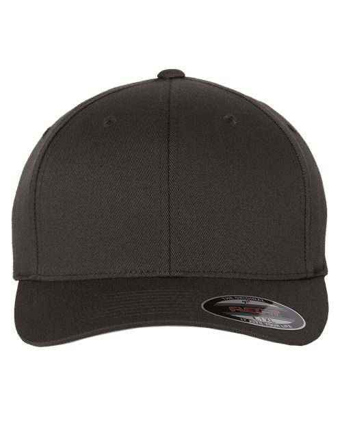 Load image into Gallery viewer, The Flexfit Cotton Blend Cap is a plain black baseball cap with a curved brim and small sticker on the front right side. It features a top button, ventilation holes, and water-repellent technology for versatile wear.